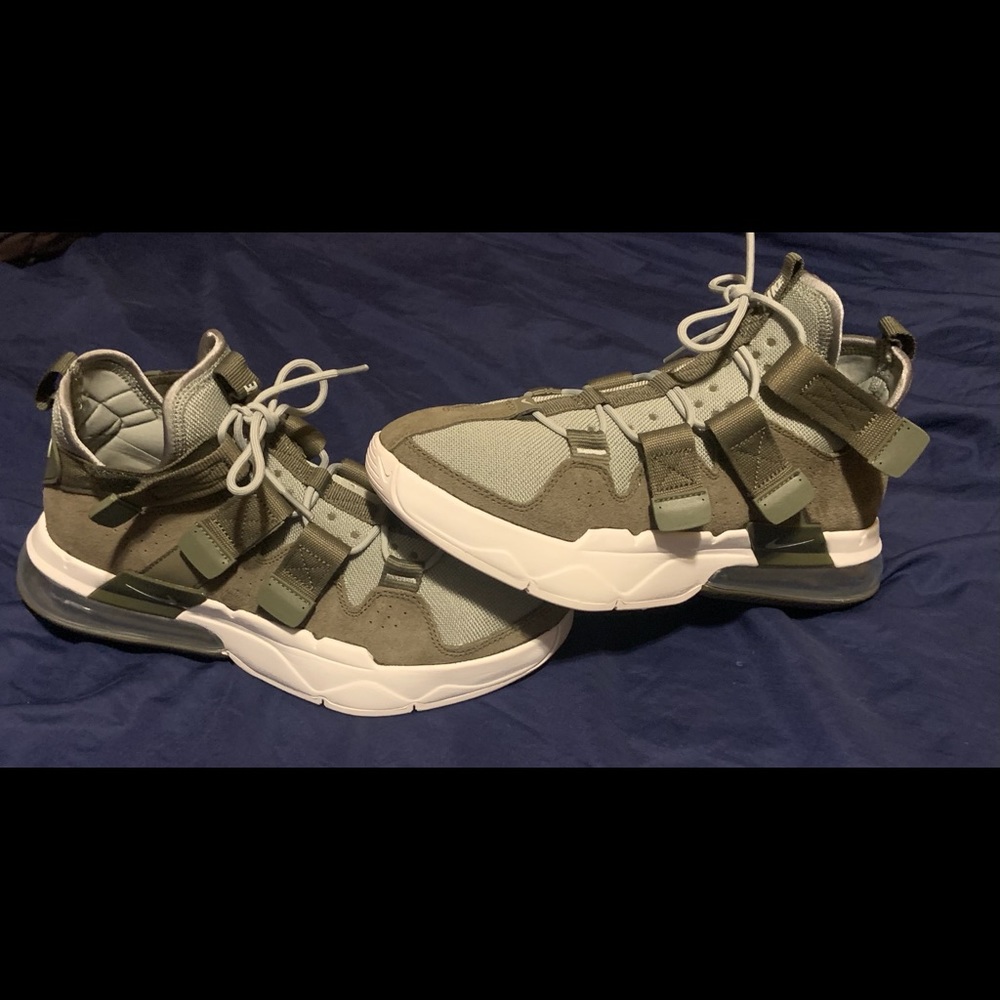Nike Air Edge 270 - Olive Green - Mint